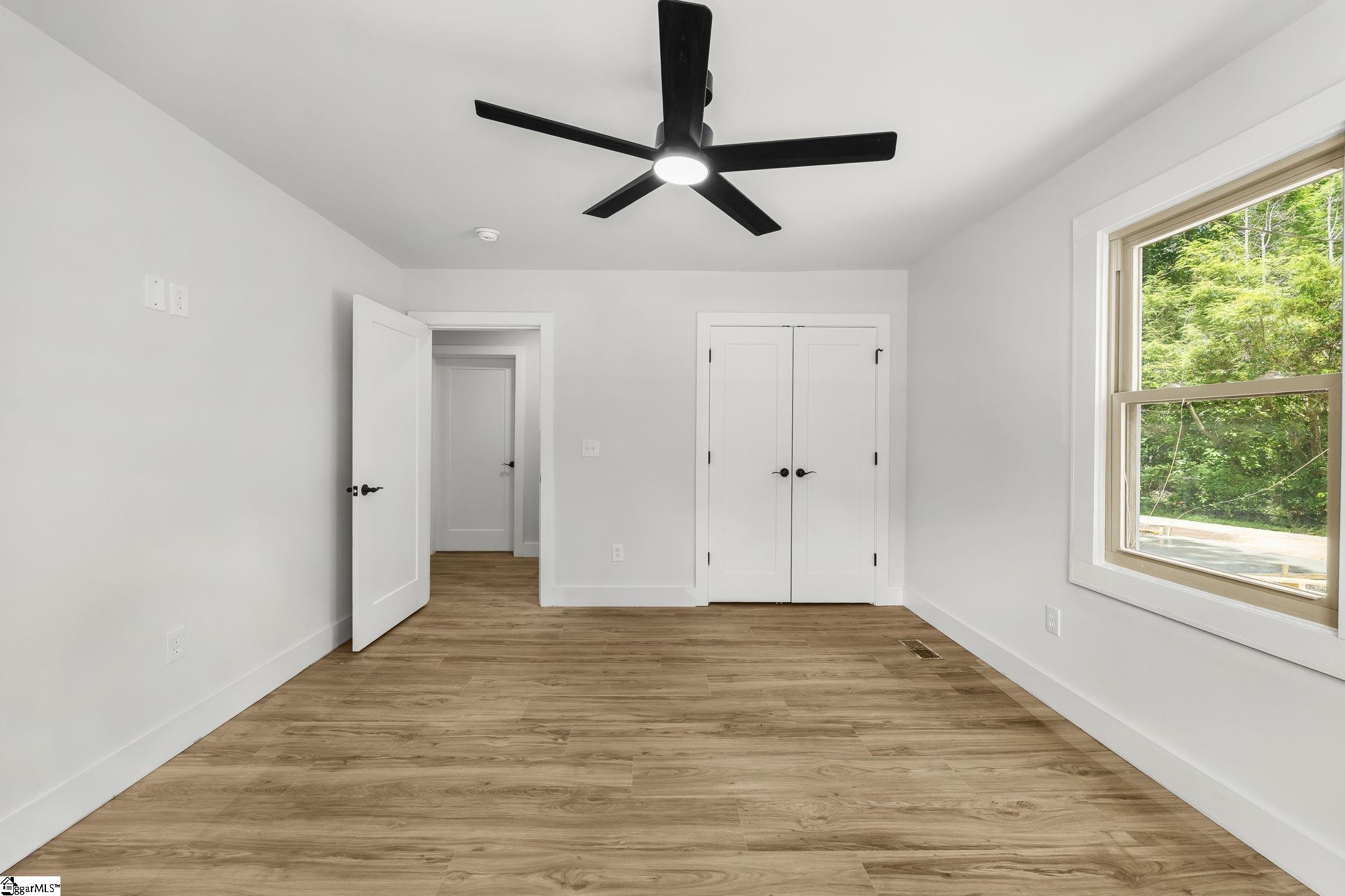 5497 Old Buncombe Road Greenville, SC 29609 - Photo 27 of 50