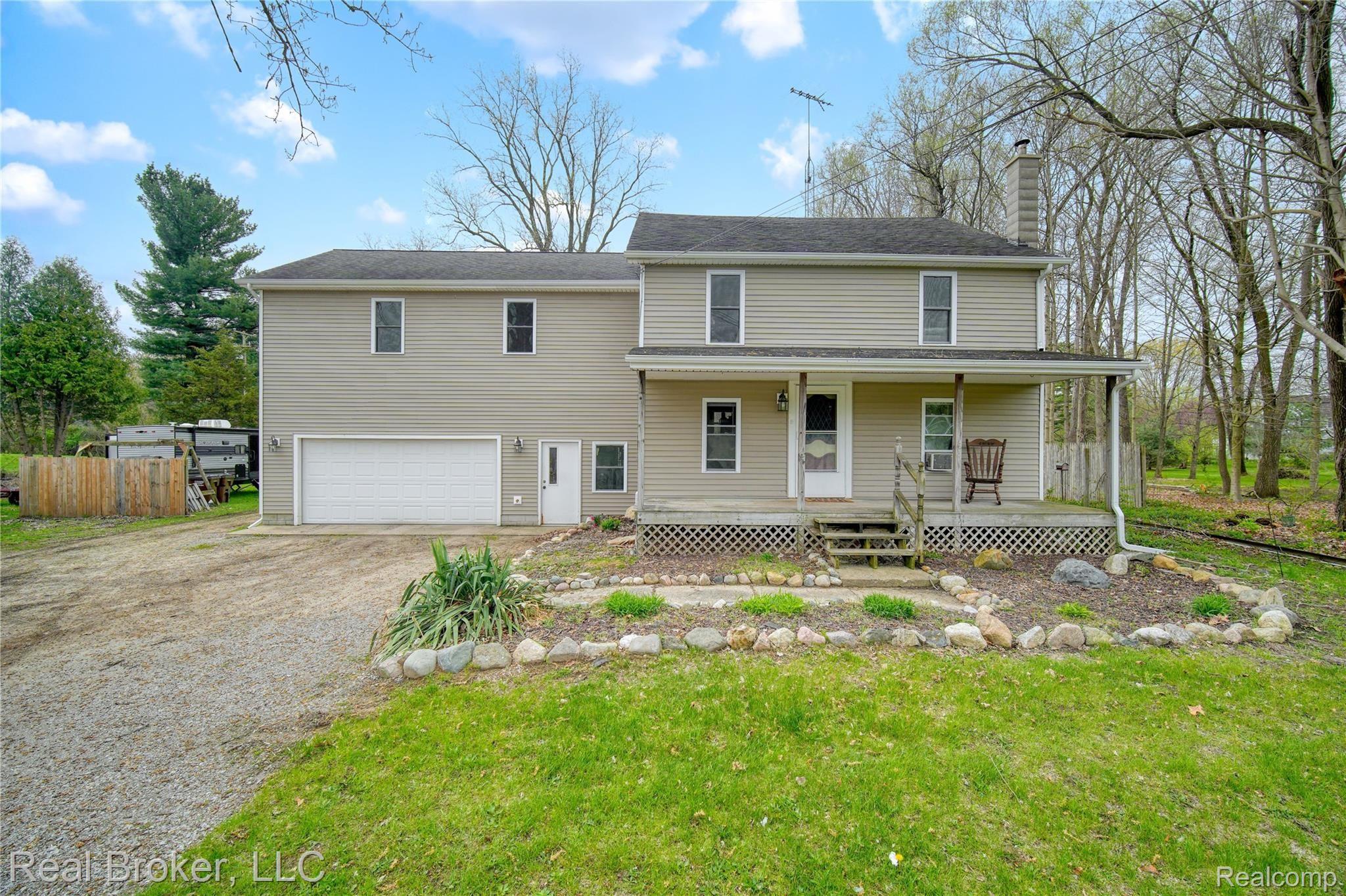 1305 East Valley Road Adrian, MI 49221 - Photo 1 of 34 DSC09958.jpg