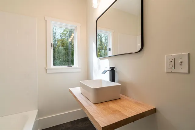 $269,000 | 19 Warren Street, Barre, VT 05641