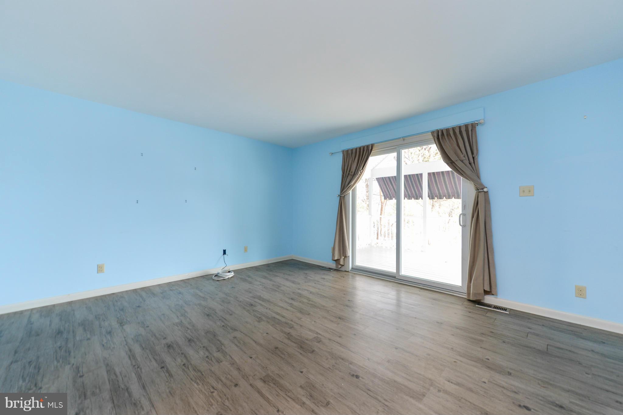 23 Fieldstone Road Elkton, MD 21921 - Photo 8 of 25 Living Room