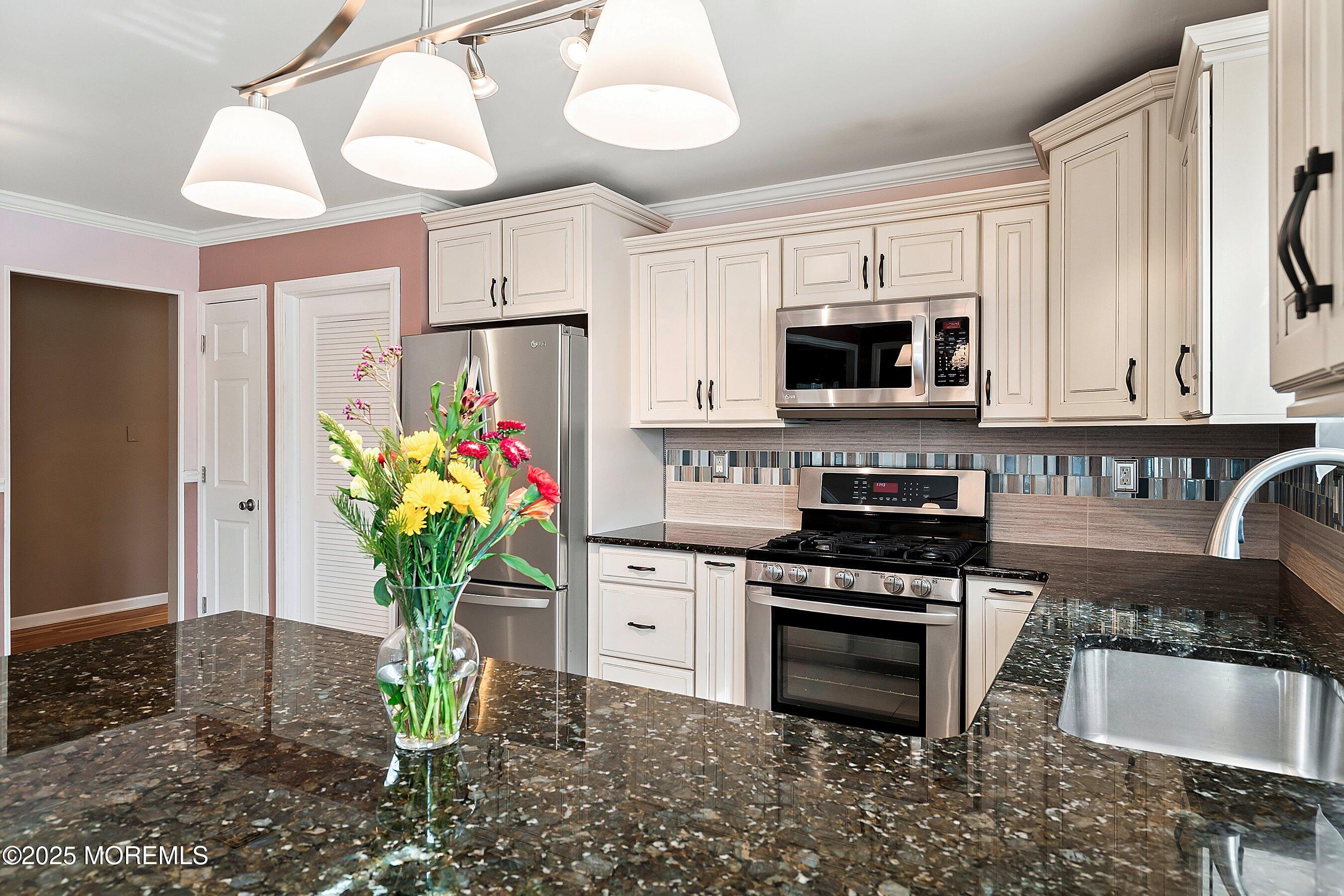 40 Watkins Road Brick, NJ 08724 - Photo 8 of 39 12-Kitchen 1D