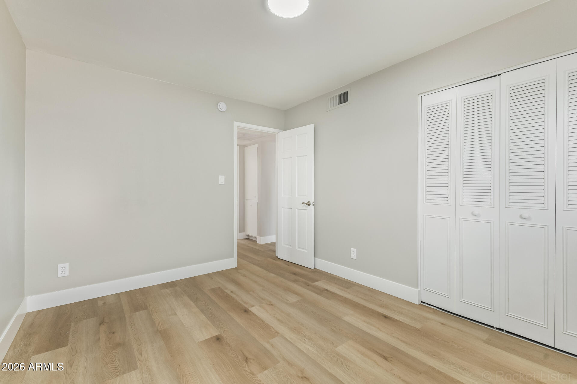 11804 North 37th Way Phoenix, AZ 85028 - Photo 18 of 32 23 - 37th
