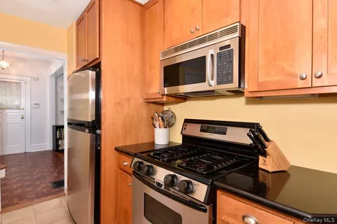 $720,000 | 462 Bronxville Road, Bronxville, NY 10708