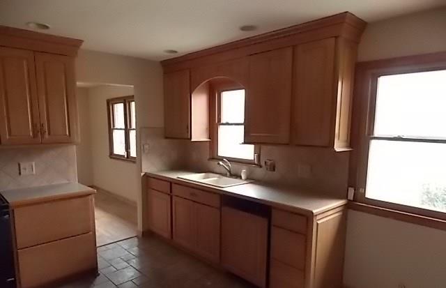 5540 Thompson Road Indianapolis, IN 46221 - Photo 4 of 11 Gallery Image 4