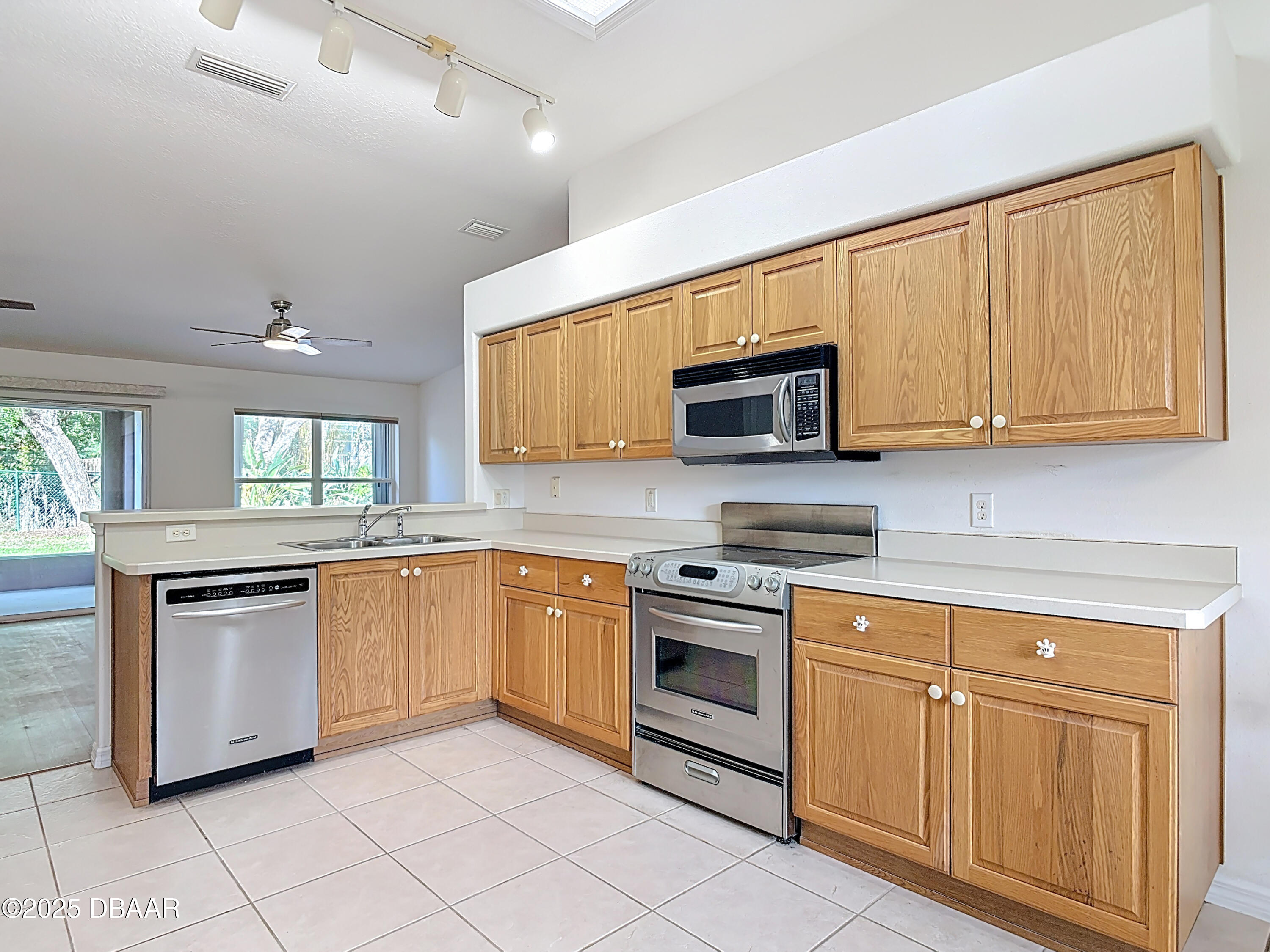 6037 Whispering Trees Lane Port Orange, FL 32128 - Photo 14 of 54 6037 Whispering Trees Lane-18