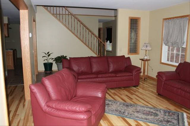 9392 Grafton Road Carleton, MI 48117 - Photo 10 of 19 20351945-9.JPG