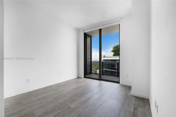 $6,800 | 45 Southwest 9th Street, Unit 4708, Miami, FL 33130