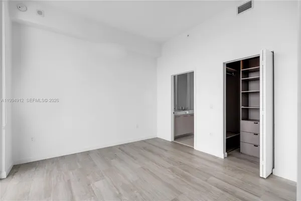 $6,800 | 45 Southwest 9th Street, Unit 4708, Miami, FL 33130