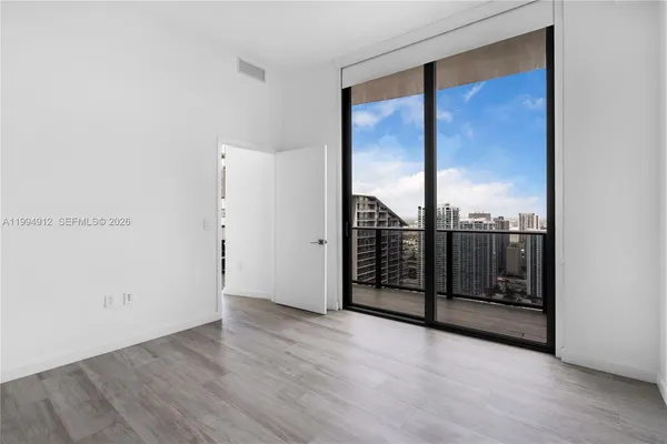 $6,800 | 45 Southwest 9th Street, Unit 4708, Miami, FL 33130