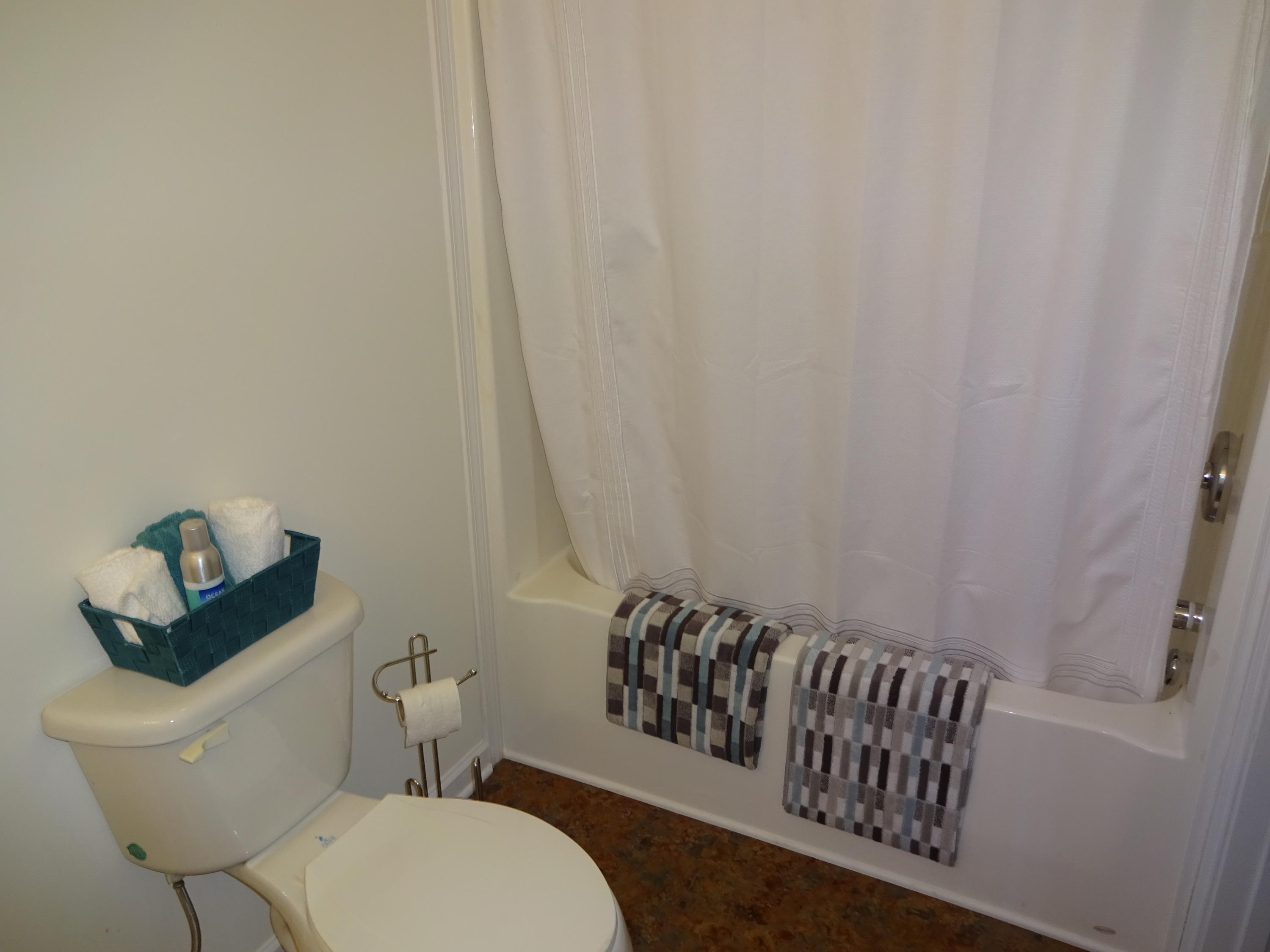 504 Oakcrest Road Knoxville, TN 37912 - Photo 15 of 17 DSC04389