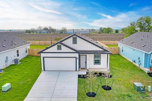 $1,695 | 526 Thunderstorm Avenue, Lockhart, TX 78644