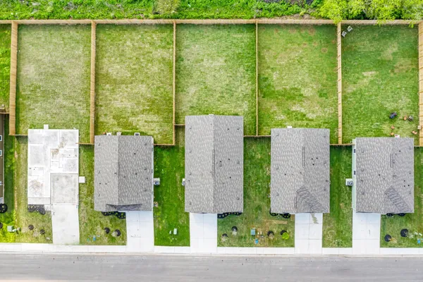 $1,695 | 526 Thunderstorm Avenue, Lockhart, TX 78644