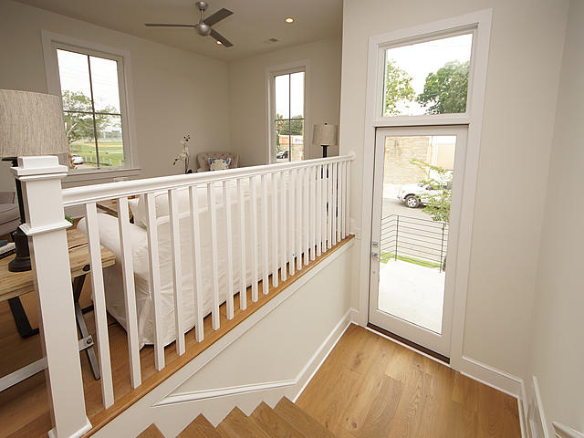 213 Line Street Charleston, SC 29403 - Photo 11 of 83 03