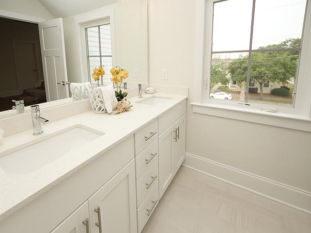 213 Line Street Charleston, SC 29403 - Photo 27 of 83 24