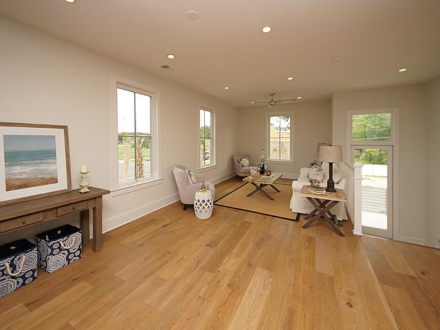 213 Line Street Charleston, SC 29403 - Photo 10 of 83 19
