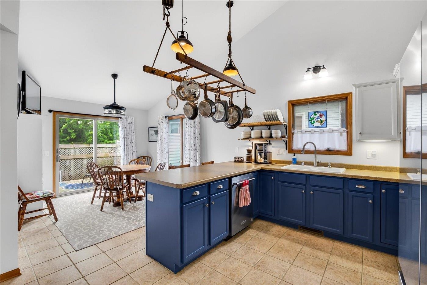 209 West Gonstead Road Mount Horeb, WI 53572 - Photo 5 of 29