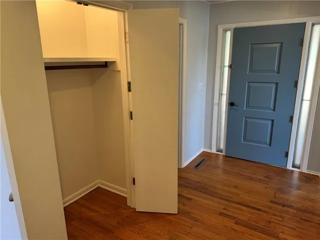 $300,000 | 3998 State Highway 32, El Dorado Springs, MO 64744