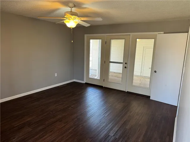 $300,000 | 3998 State Highway 32, El Dorado Springs, MO 64744