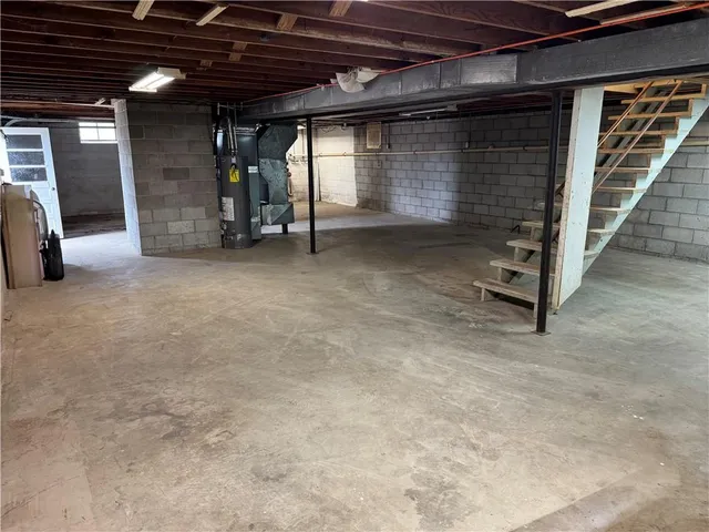 $300,000 | 3998 State Highway 32, El Dorado Springs, MO 64744