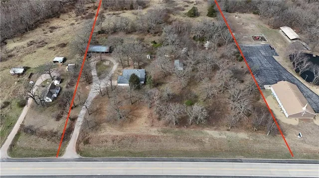 $300,000 | 3998 State Highway 32, El Dorado Springs, MO 64744