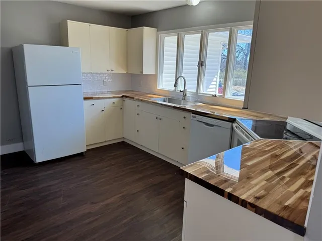 $300,000 | 3998 State Highway 32, El Dorado Springs, MO 64744