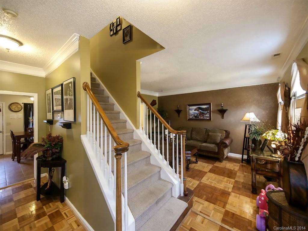 2602 Pimpernel Road Charlotte, NC 28213 - Photo 2 of 23 Gallery Image 2