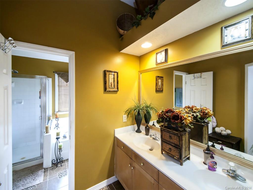 2602 Pimpernel Road Charlotte, NC 28213 - Photo 14 of 23 Gallery Image 14