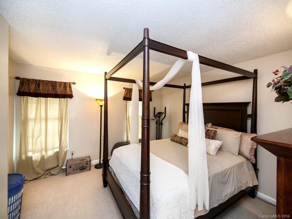 2602 Pimpernel Road Charlotte, NC 28213 - Photo 18 of 23 Gallery Image 18
