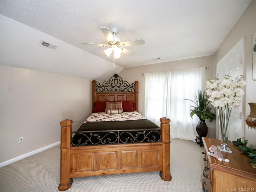 2602 Pimpernel Road Charlotte, NC 28213 - Photo 20 of 23 Gallery Image 20
