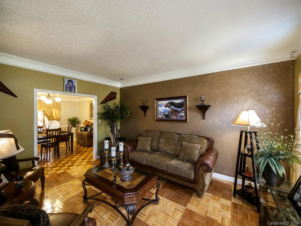 2602 Pimpernel Road Charlotte, NC 28213 - Photo 3 of 23 Gallery Image 3