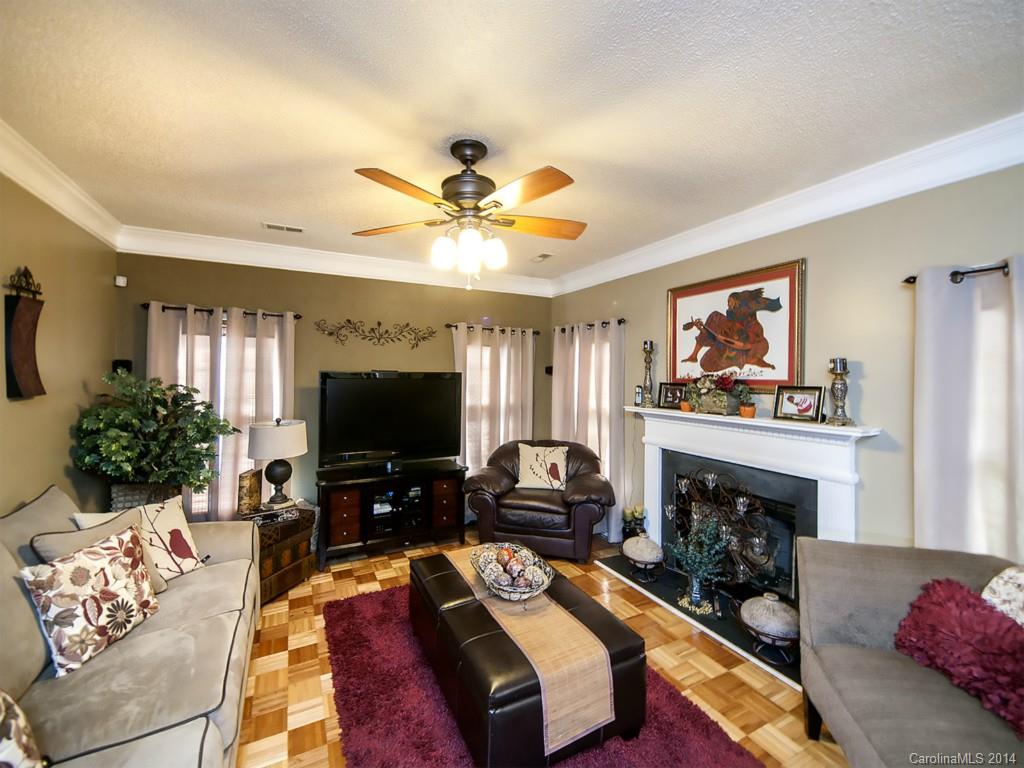 2602 Pimpernel Road Charlotte, NC 28213 - Photo 9 of 23 Gallery Image 9