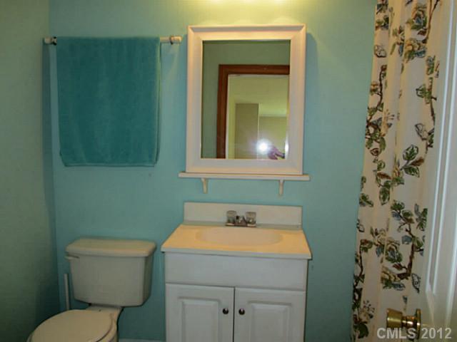 633 Concord Road Davidson, NC 28036 - Photo 12 of 16 Gallery Image 12