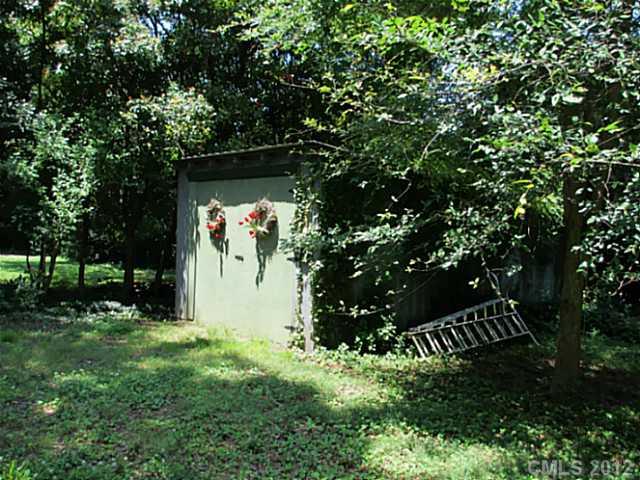 633 Concord Road Davidson, NC 28036 - Photo 15 of 16 Gallery Image 15