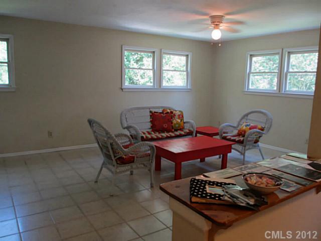 633 Concord Road Davidson, NC 28036 - Photo 4 of 16 Gallery Image 4