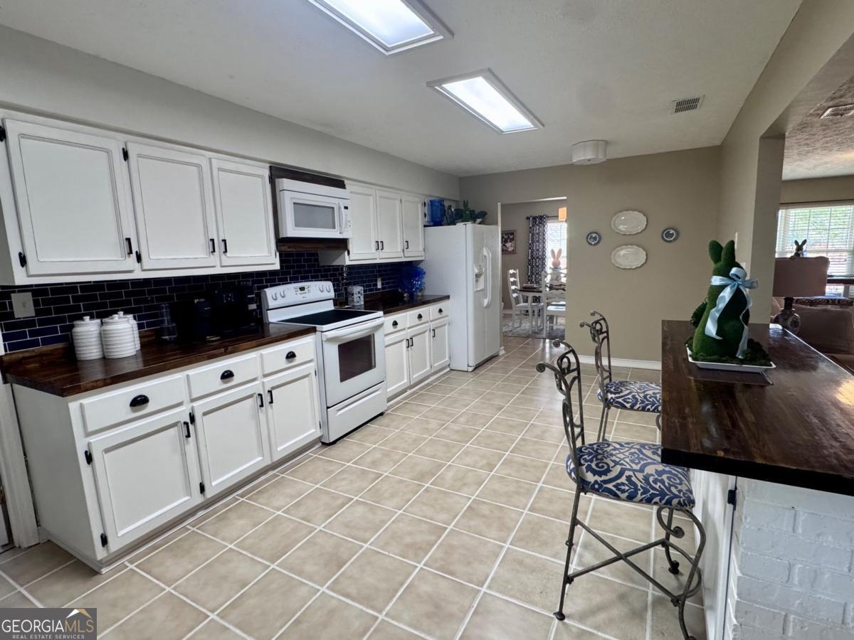 83 Edward Kirkland Road Hazlehurst, GA 31539 - Photo 3 of 34