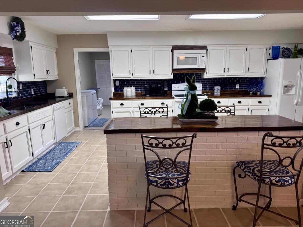 83 Edward Kirkland Road Hazlehurst, GA 31539 - Photo 7 of 34