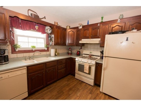 39 Ridgeview Lane New Boston, NH 03070 - Photo 3 of 34
