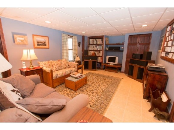 39 Ridgeview Lane New Boston, NH 03070 - Photo 22 of 34