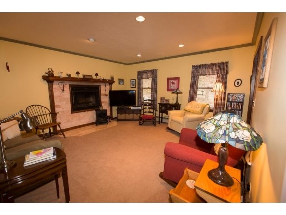 39 Ridgeview Lane New Boston, NH 03070 - Photo 7 of 34