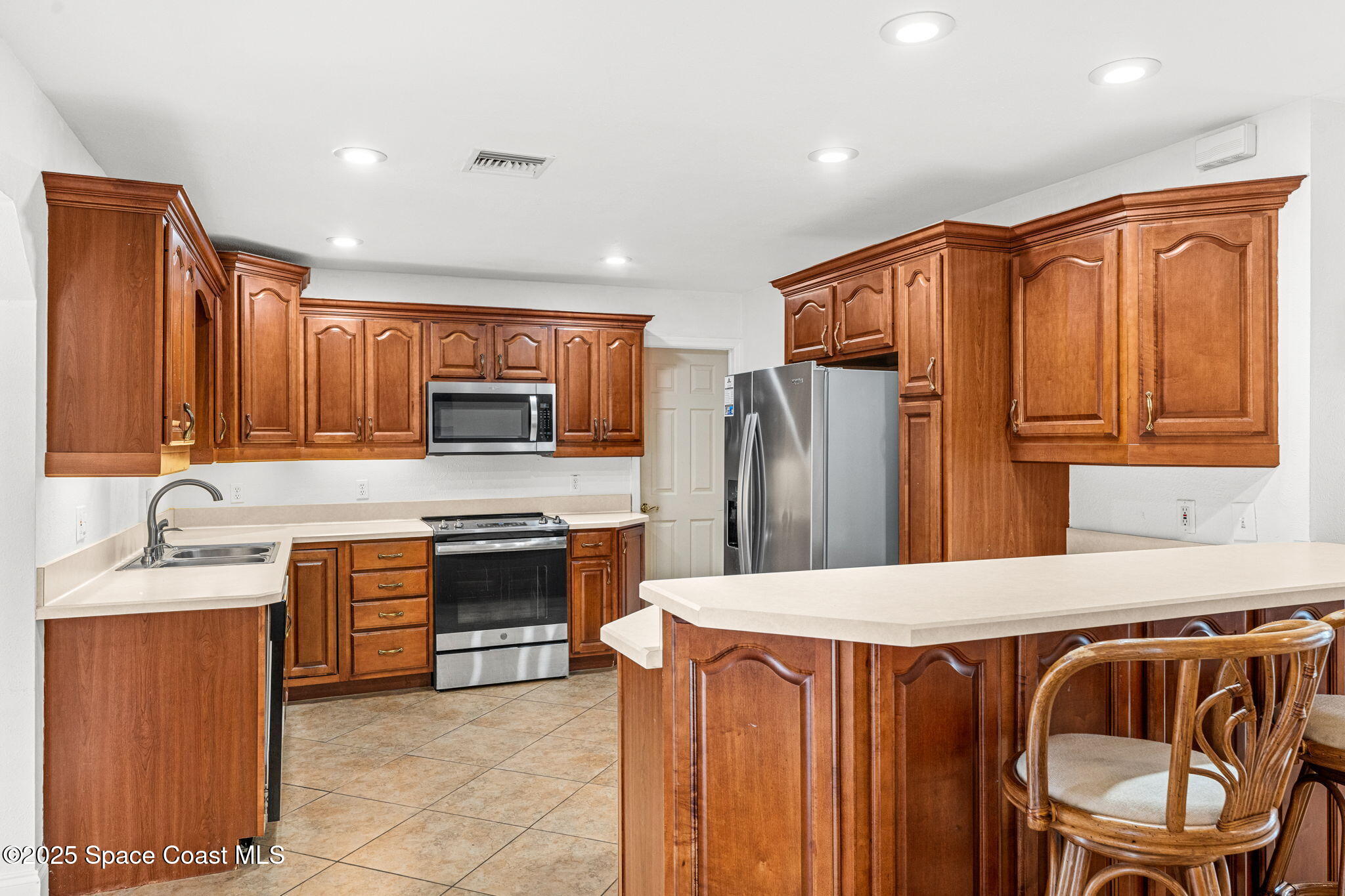 926 Santa Cruz Road Cocoa Beach, FL 32931 - Photo 12 of 43 DSC00519