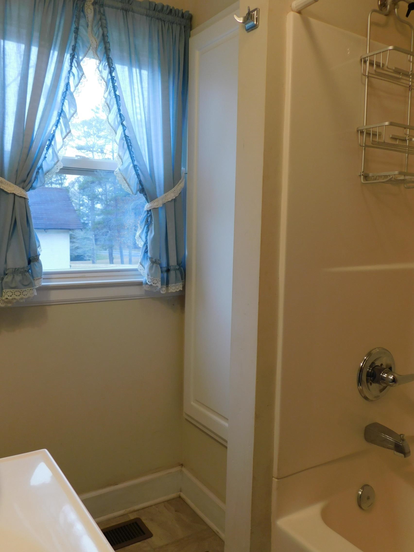 335 State Rd S-11-72 Gaffney, SC 29340 - Photo 14 of 32 Gallery Image 14
