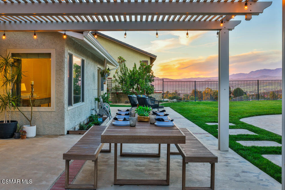 13777 Gunsmoke Road Moorpark, CA 93021 - Photo 30 of 42 a outdoor view with a sitting space