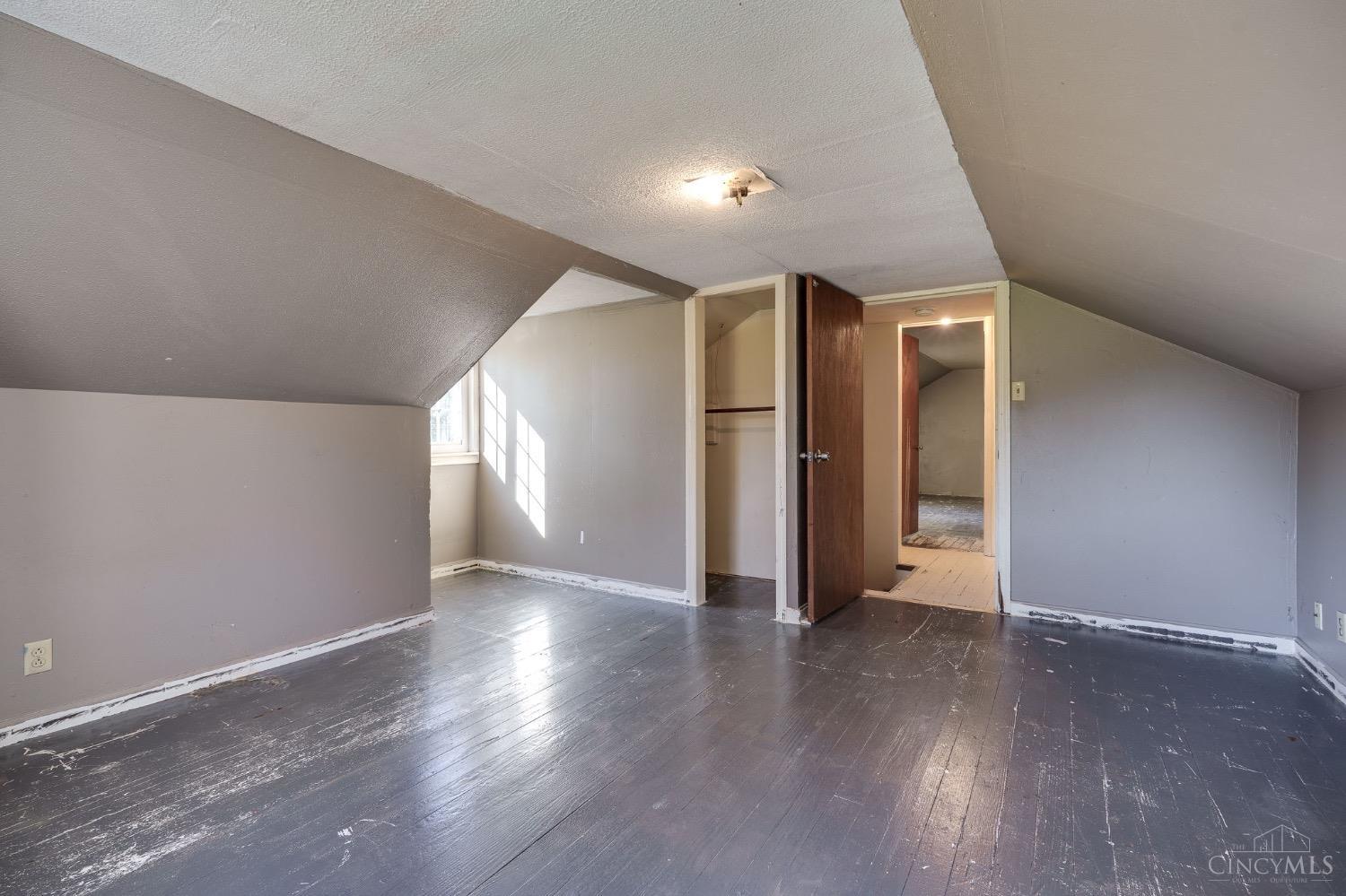 8238 Forest Road Cincinnati, OH 45255 - Photo 21 of 36