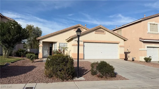 $2,100 | 8840 Spinning Wheel Avenue, Las Vegas, NV 89143