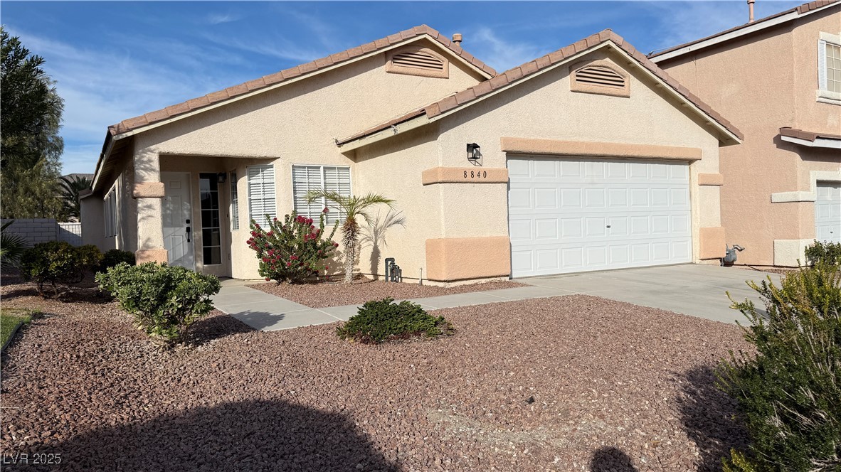 8840 Spinning Wheel Avenue Las Vegas, NV 89143 - Photo 4 of 24