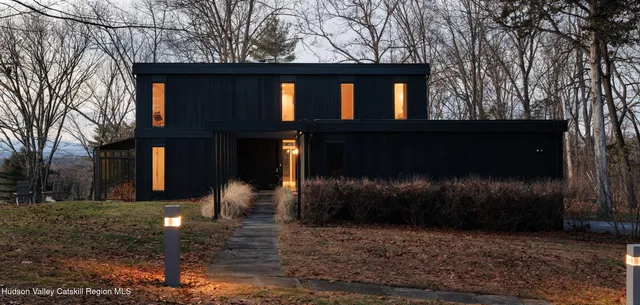 $2,750,000 | 110 Old Albany Post Road, Rhinebeck, NY 12572