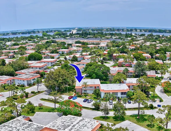 $159,990 | 2600 Southeast Ocean Boulevard, Unit S15, Stuart, FL 34996