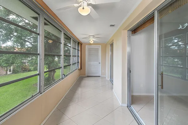 $159,990 | 2600 Southeast Ocean Boulevard, Unit S15, Stuart, FL 34996