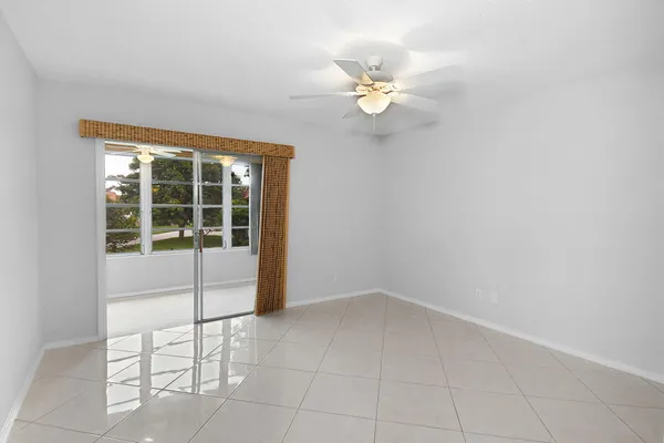 $159,990 | 2600 Southeast Ocean Boulevard, Unit S15, Stuart, FL 34996