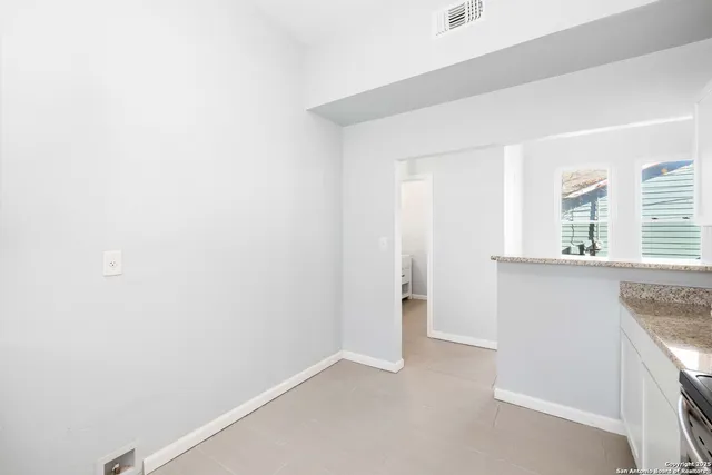 $1,200 | 109 Blue Bonnet Street, Unit 1, San Antonio, TX 78202